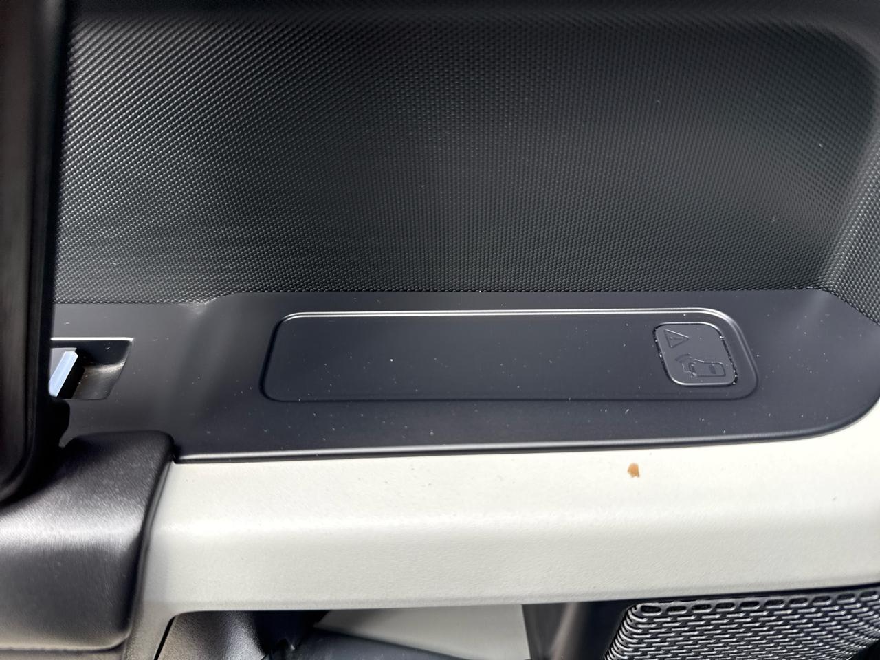 Land Rover Defender 110 X-Dynamic HSE AWD 2022