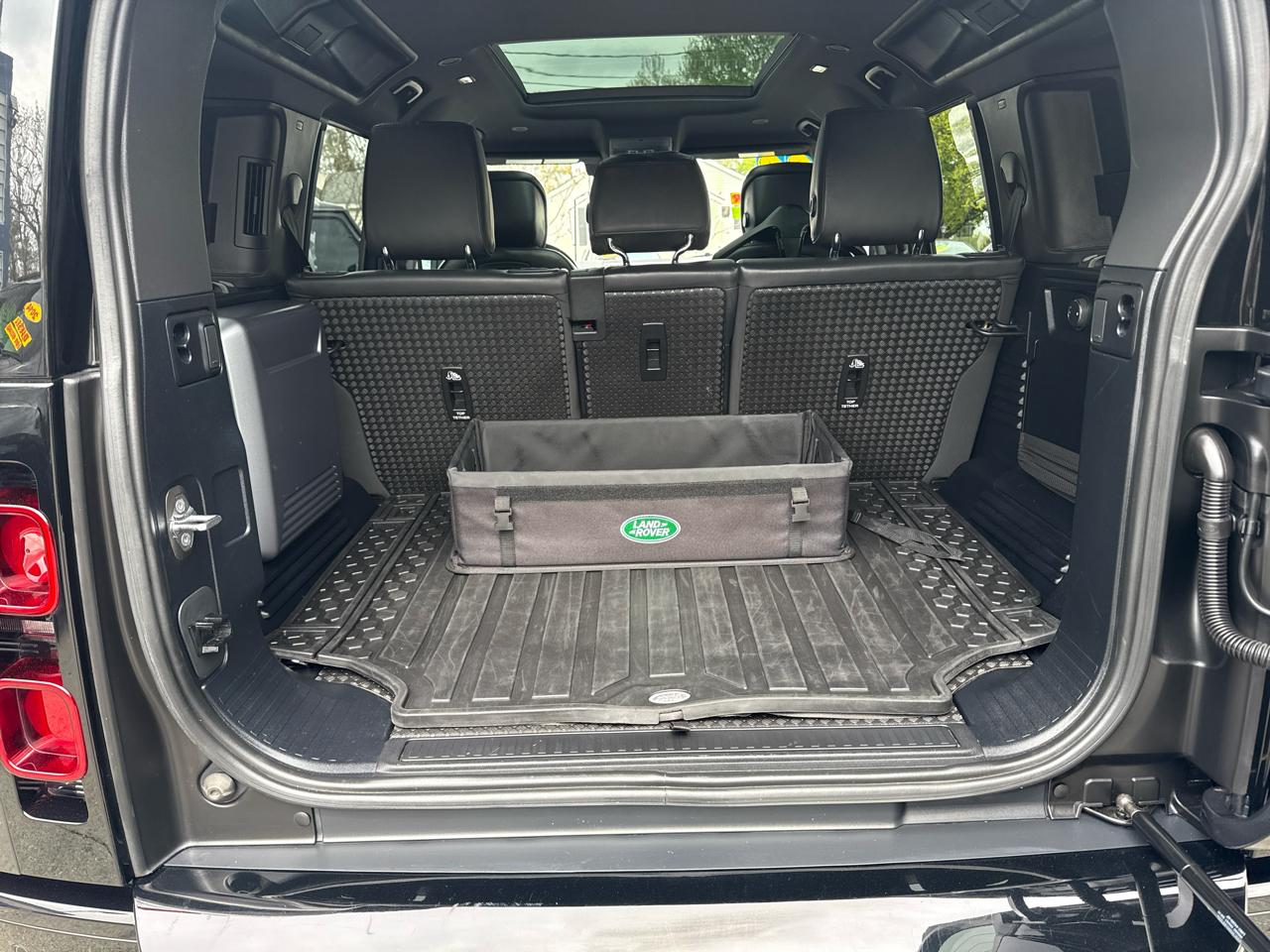 Land Rover Defender 110 X-Dynamic HSE AWD 2022