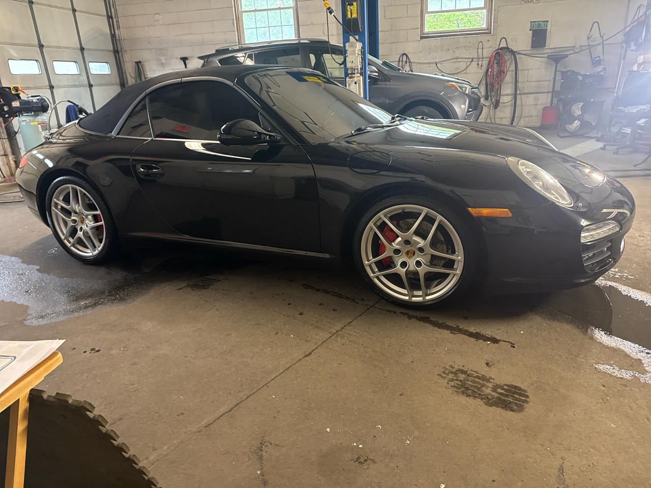 Porsche 911 2dr Cabriolet Carrera S 2010