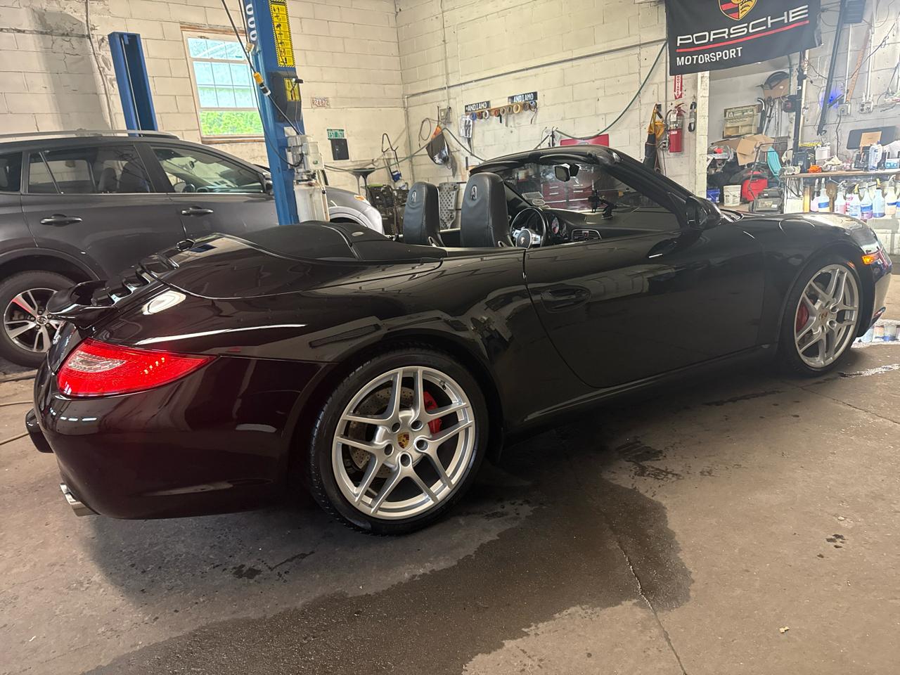Porsche 911 2dr Cabriolet Carrera S 2010