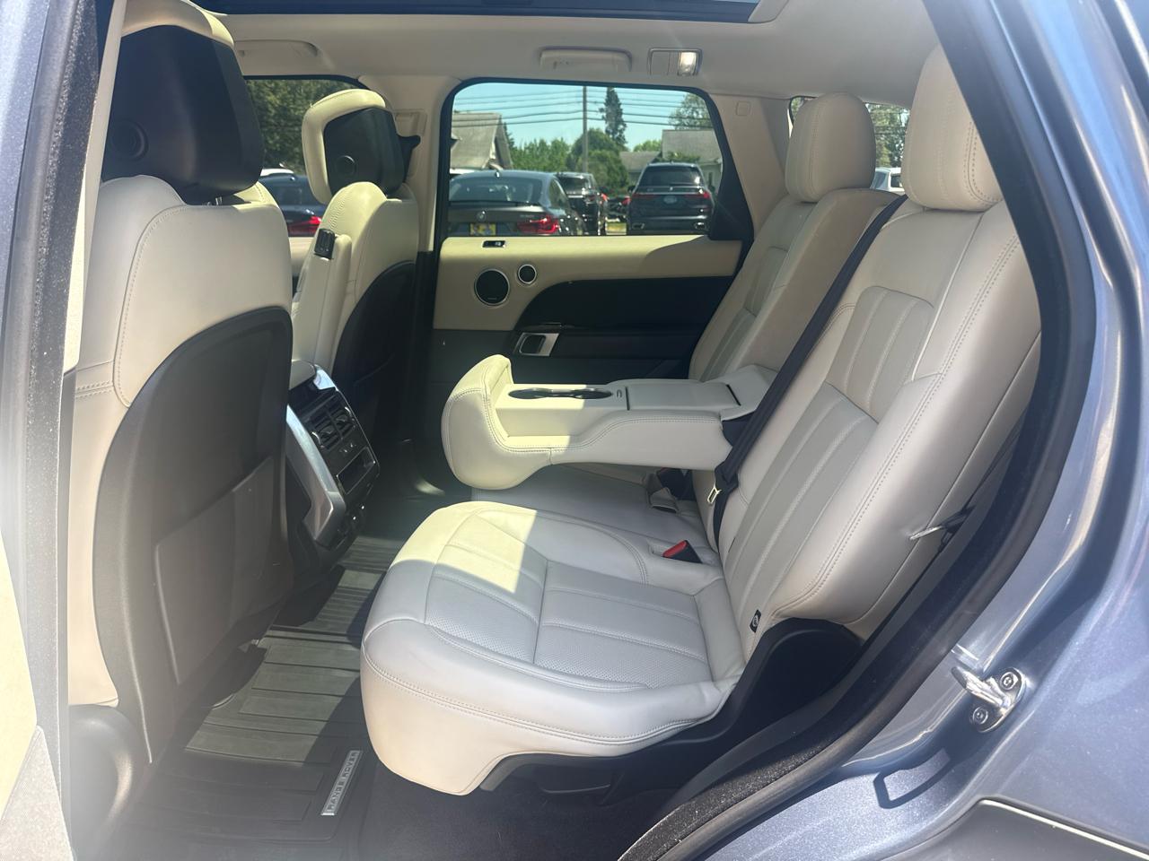 Land Rover Range Rover Sport Turbo i6 MHEV HSE 2020