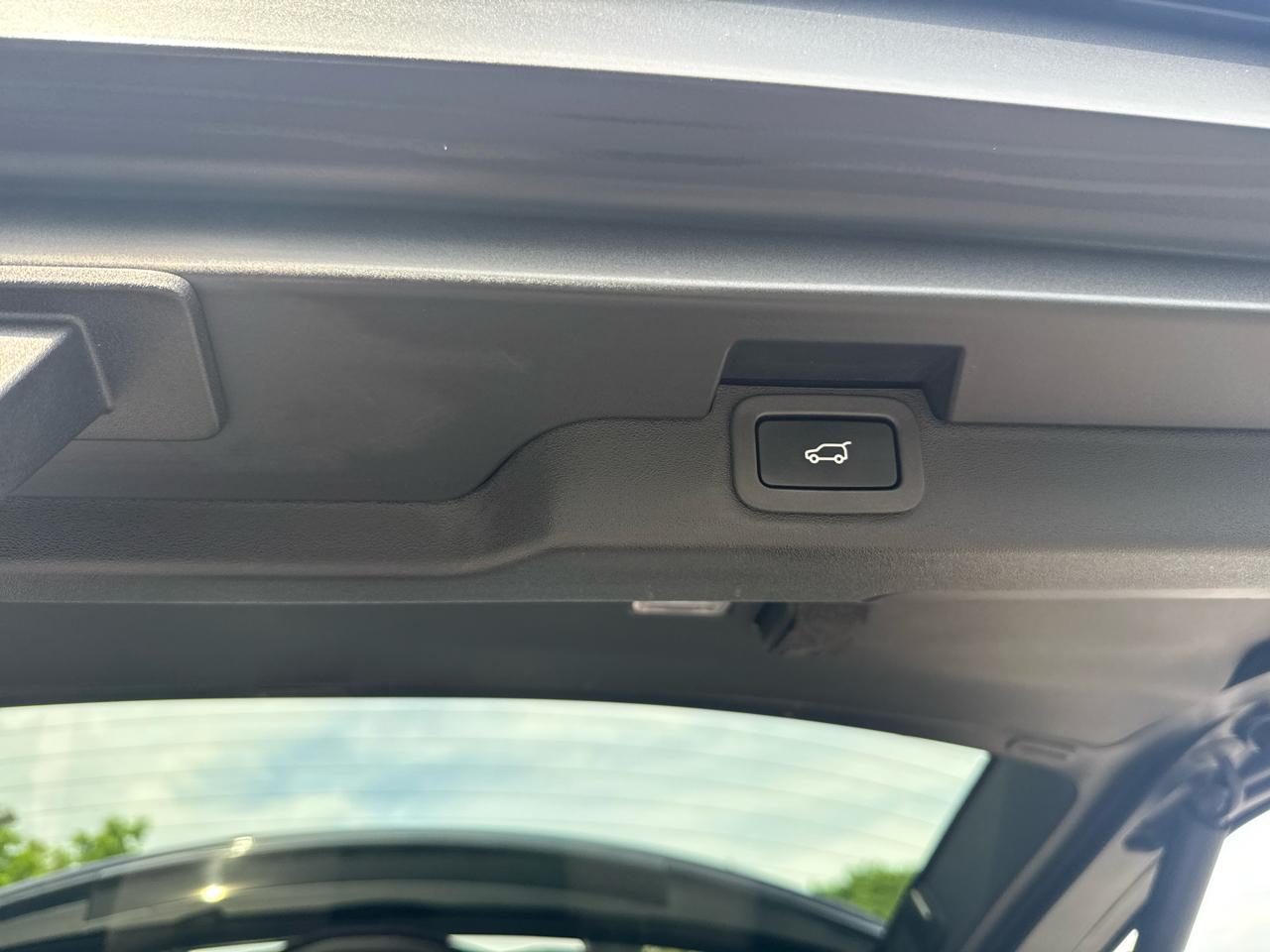 Land Rover Discovery HSE V6 Supercharged 2018