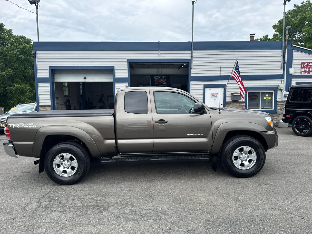 Toyota Tacoma 4WD Access Cab I4 AT (Natl) 2015