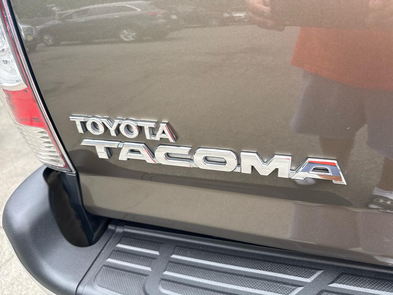 Toyota Tacoma 4WD Access Cab I4 AT (Natl) 2015