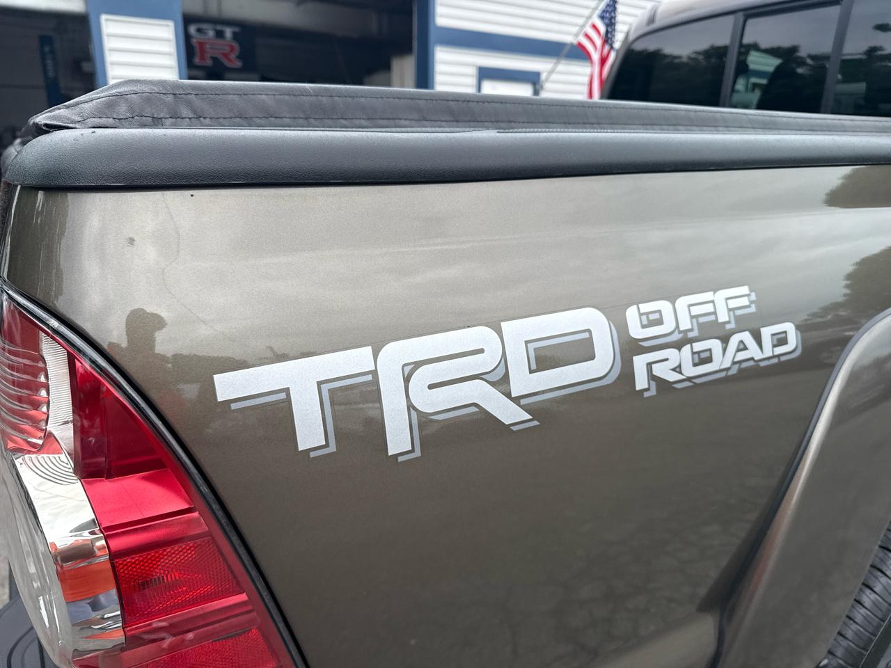 Toyota Tacoma 4WD Access Cab I4 AT (Natl) 2015