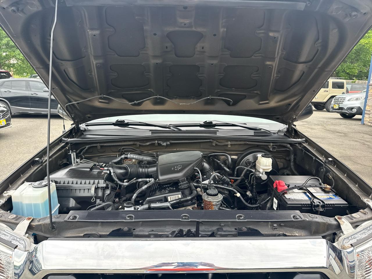 Toyota Tacoma 4WD Access Cab I4 AT (Natl) 2015