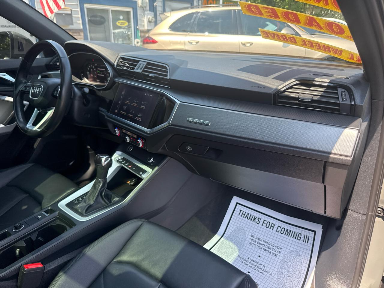 Audi Q3 S line Premium 45 TFSI quattro 2022