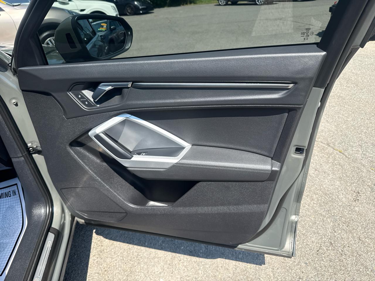 Audi Q3 S line Premium 45 TFSI quattro 2022