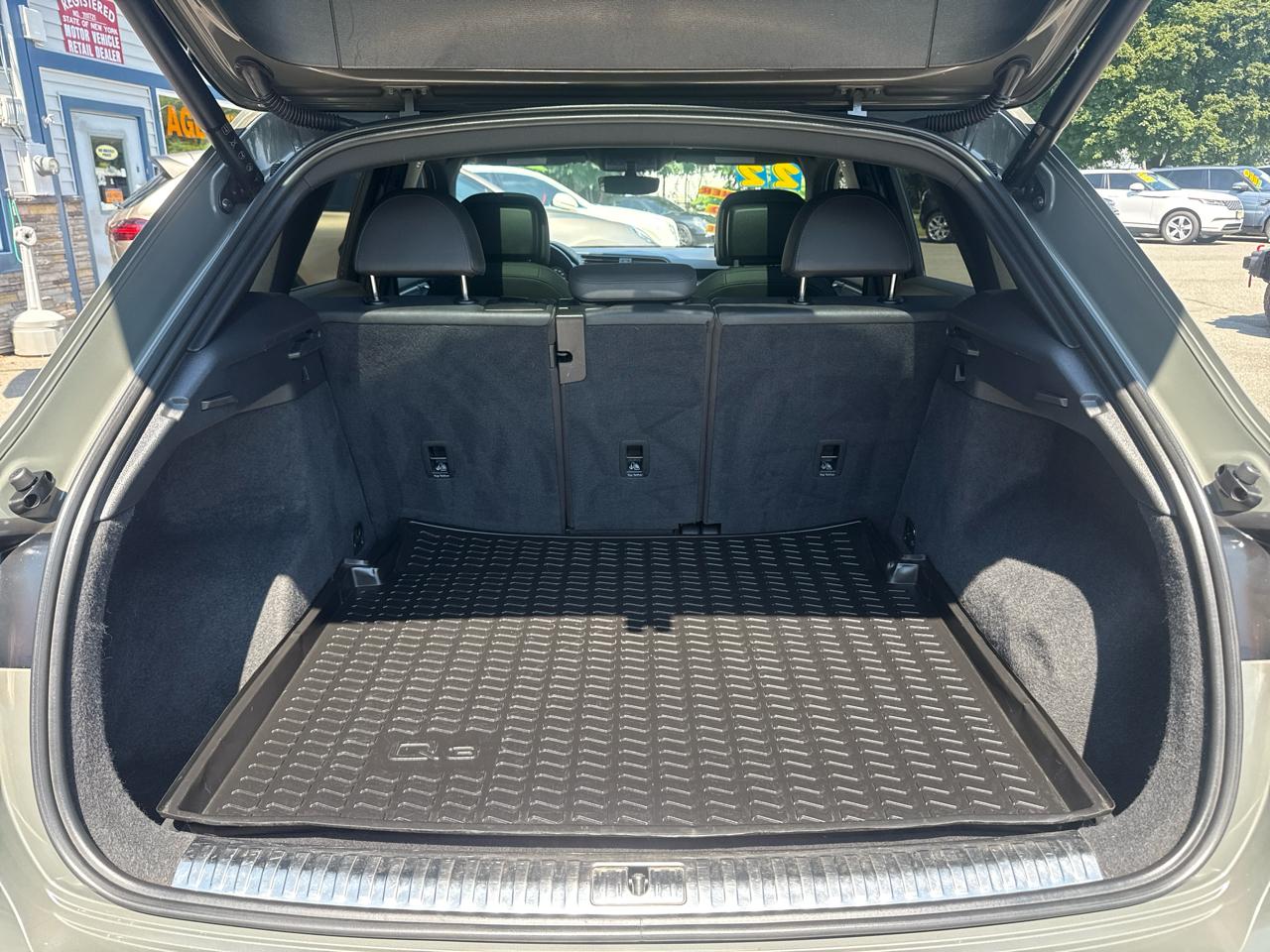 Audi Q3 S line Premium 45 TFSI quattro 2022