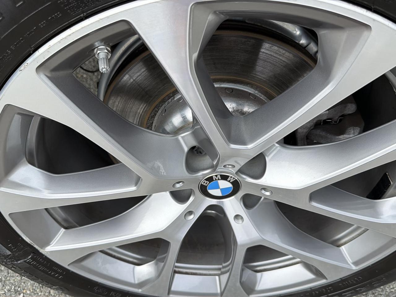BMW X5 xDrive40i Sports Activity Vehicle 2021