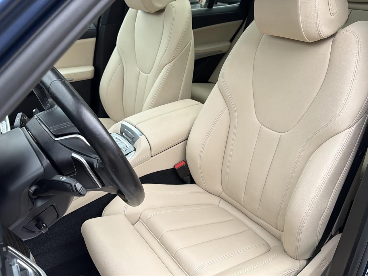 BMW X5 xDrive40i Sports Activity Vehicle 2021