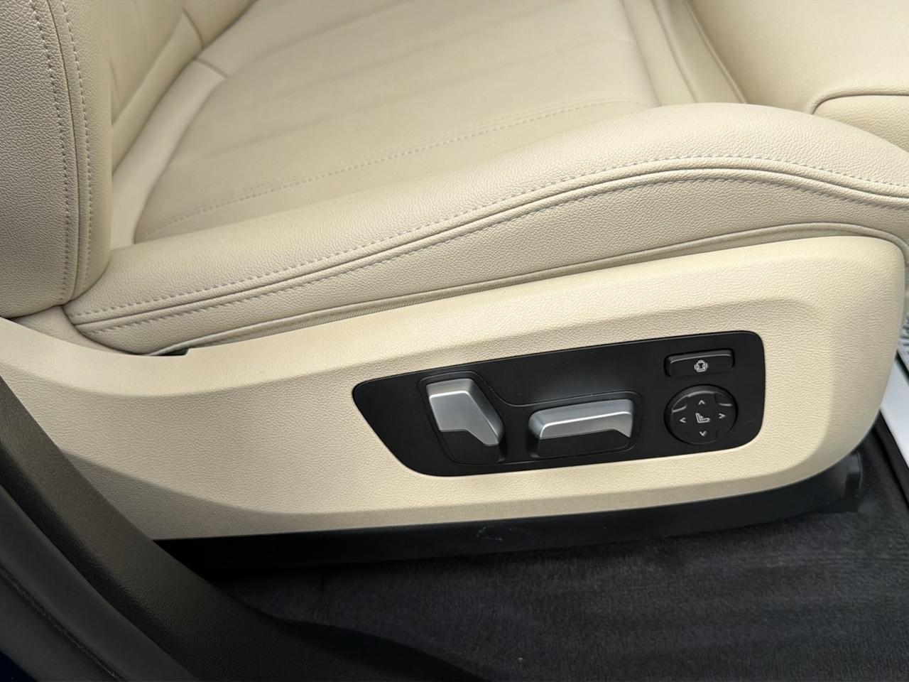 BMW X5 xDrive40i Sports Activity Vehicle 2021