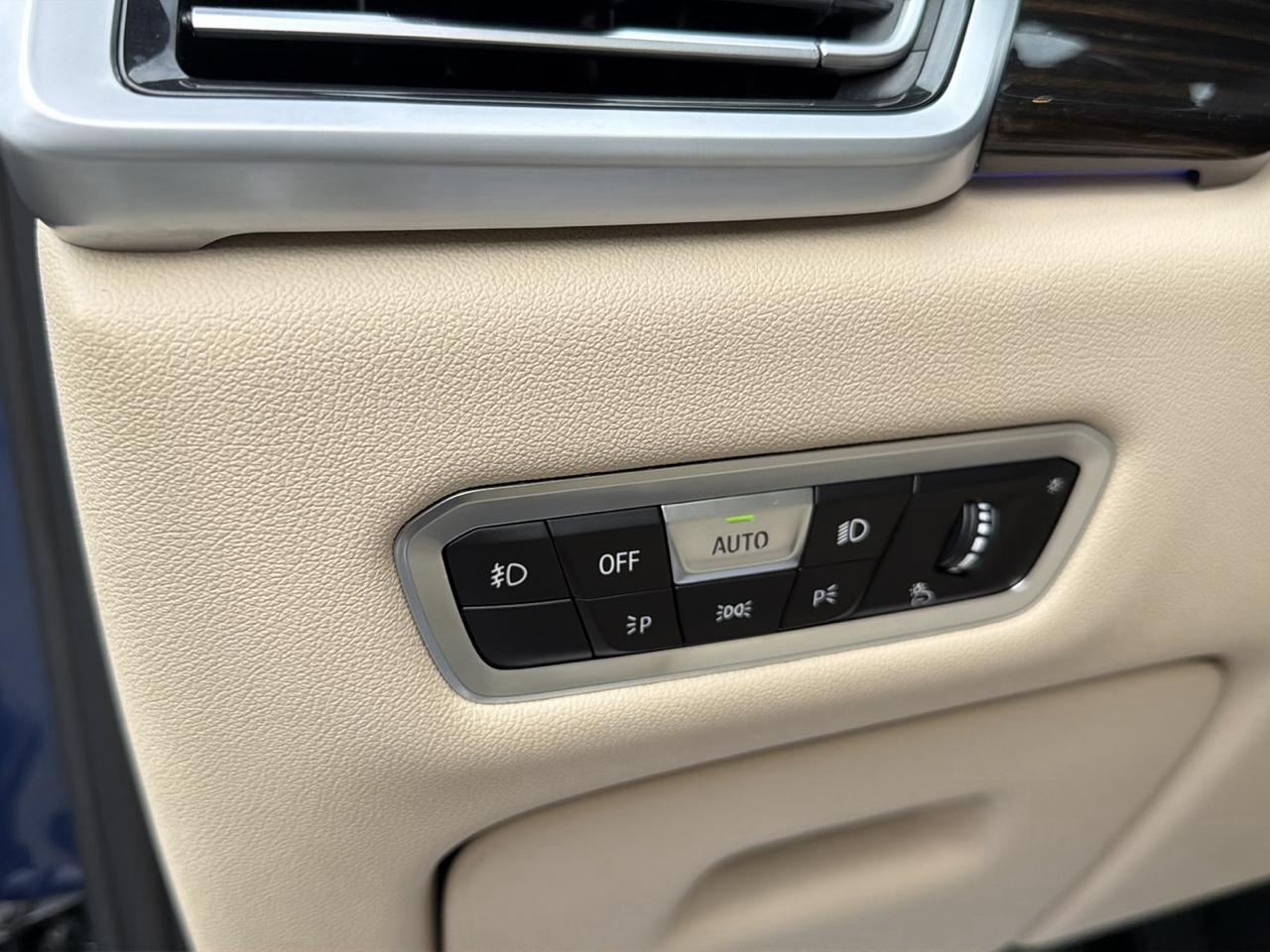 BMW X5 xDrive40i Sports Activity Vehicle 2021