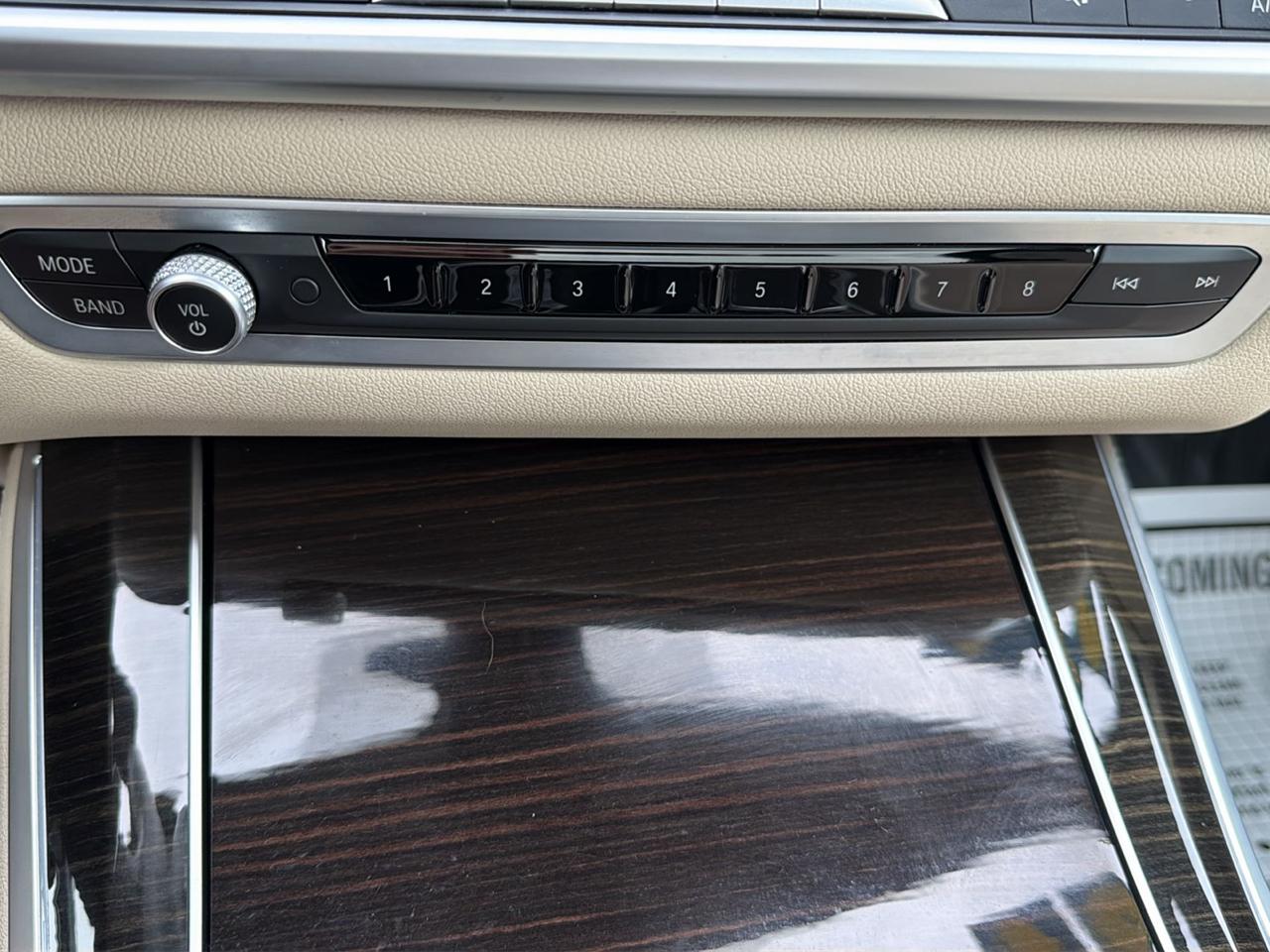 BMW X5 xDrive40i Sports Activity Vehicle 2021