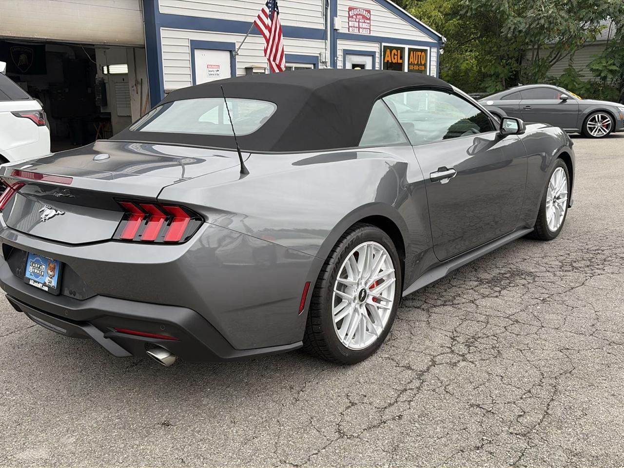 Ford Mustang EcoBoost Convertible 2024
