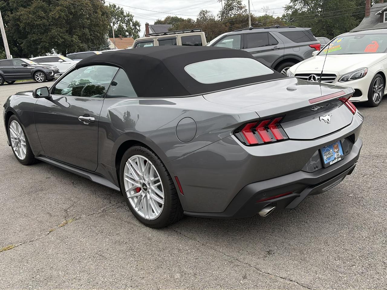 Ford Mustang EcoBoost Convertible 2024