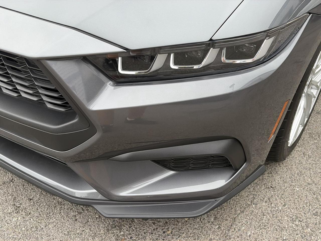 Ford Mustang EcoBoost Convertible 2024