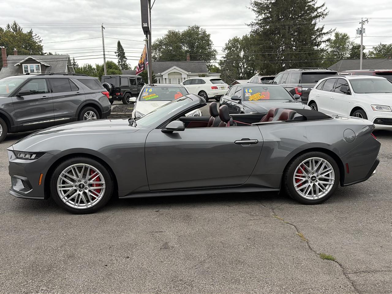 Ford Mustang EcoBoost Convertible 2024