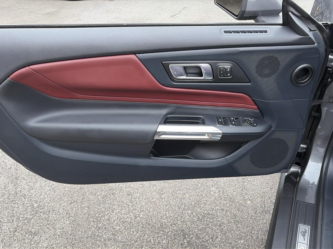 Ford Mustang EcoBoost Convertible 2024