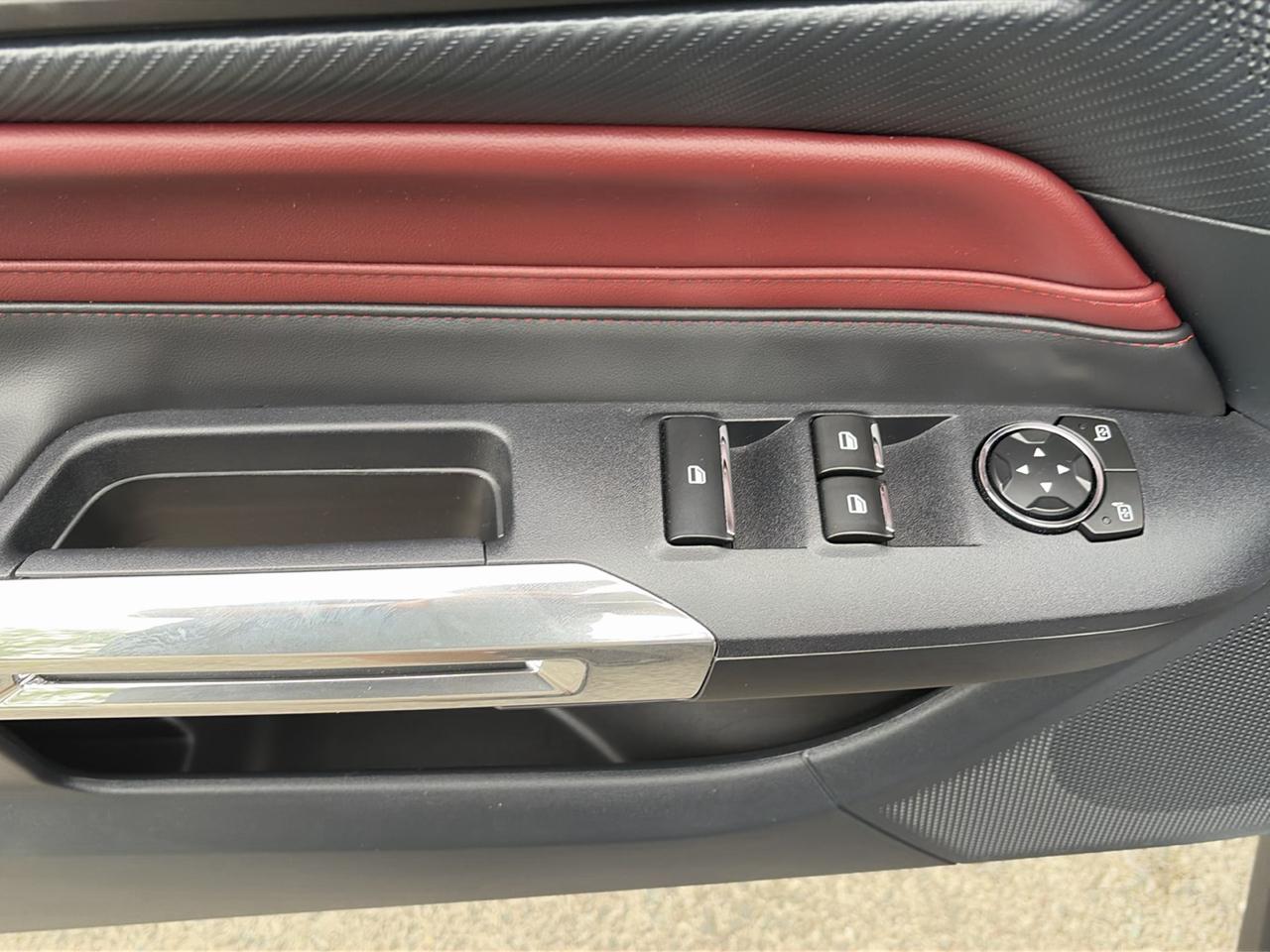 Ford Mustang EcoBoost Convertible 2024