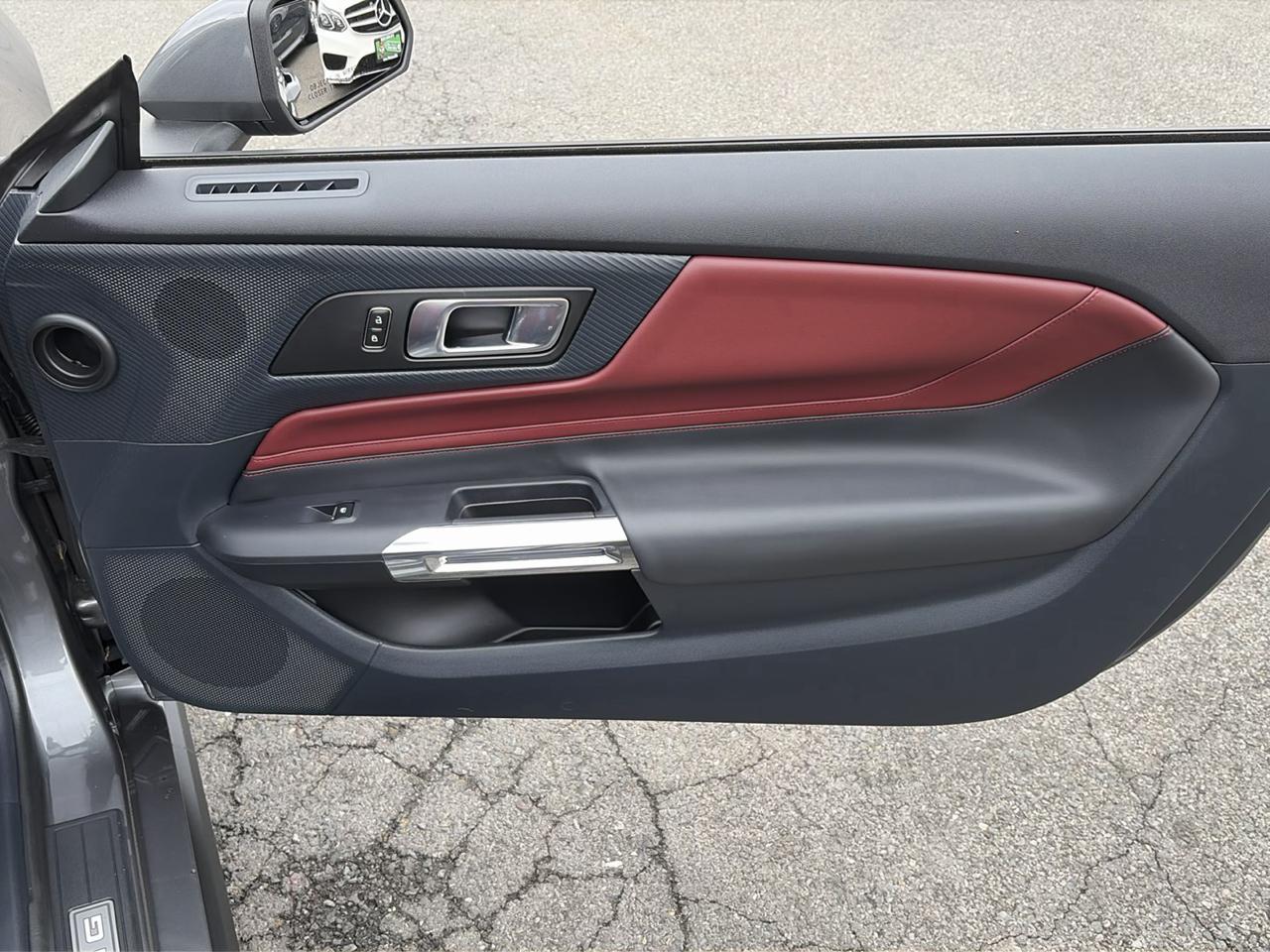 Ford Mustang EcoBoost Convertible 2024