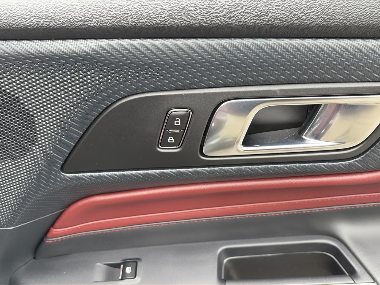 Ford Mustang EcoBoost Convertible 2024