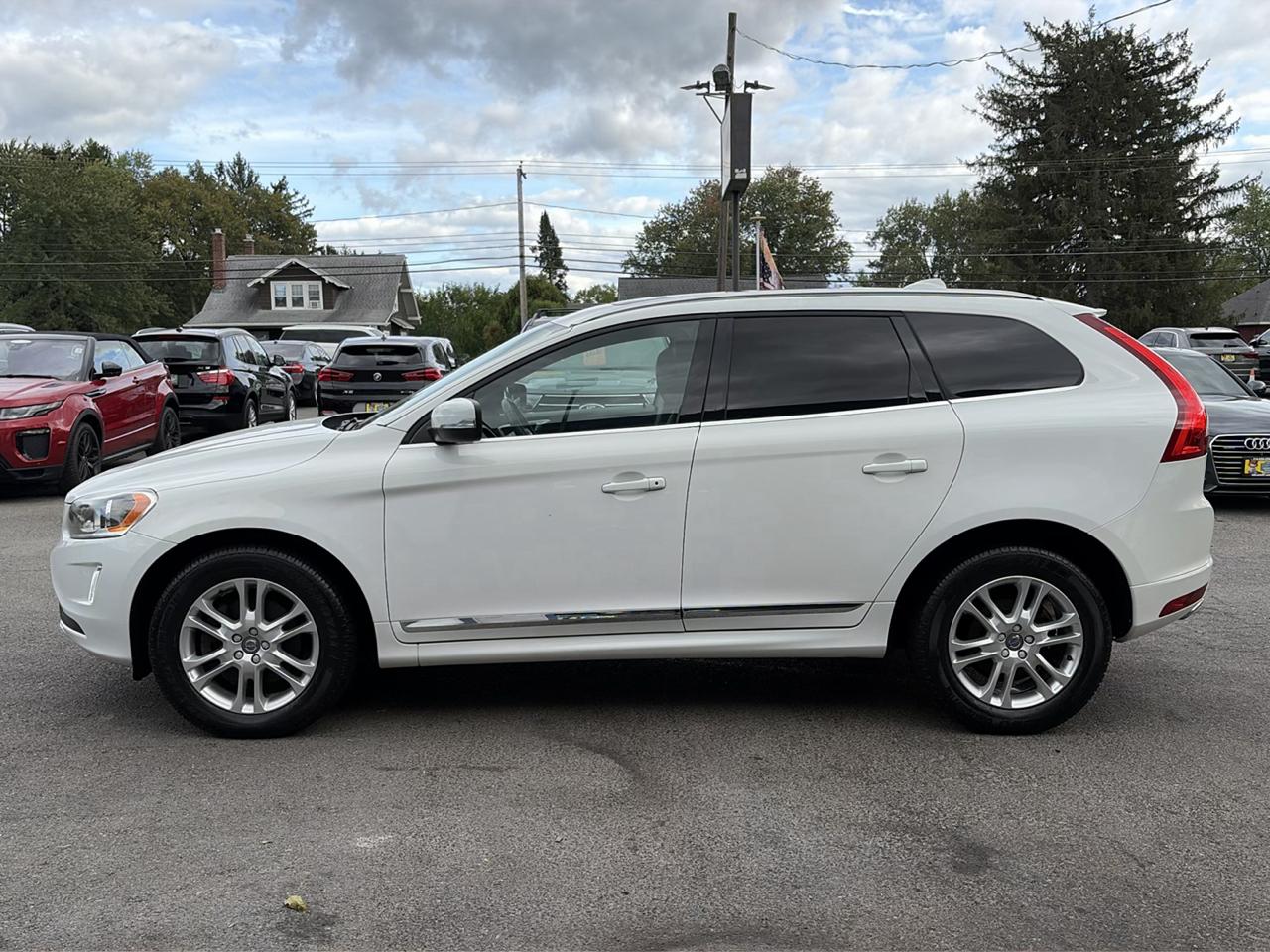 Volvo XC60 2015.5 AWD 4dr T5 2015