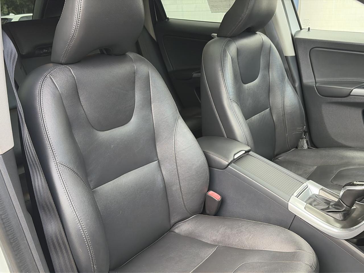 Volvo XC60 2015.5 AWD 4dr T5 2015