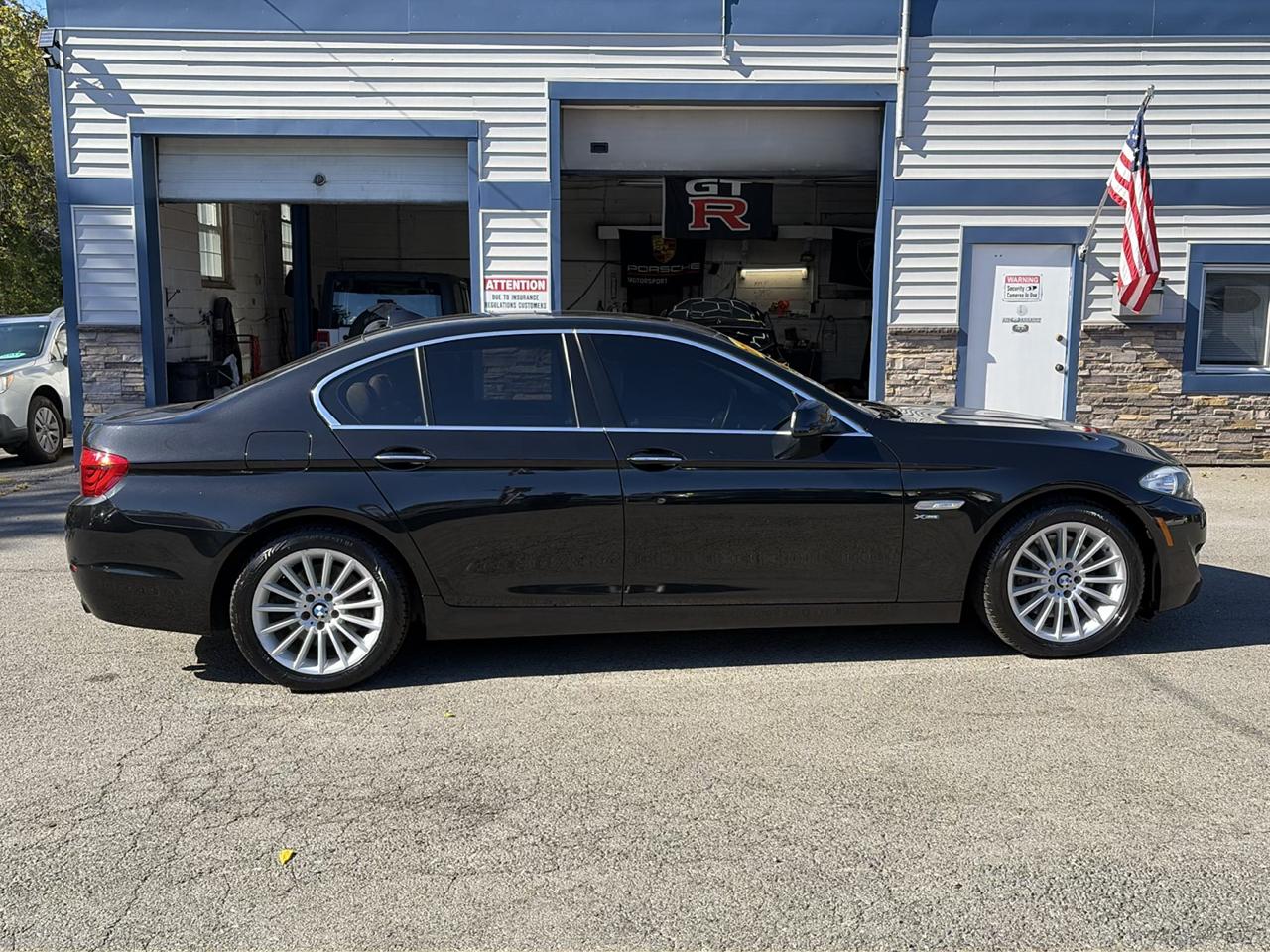 BMW 5 Series 4dr Sdn 535i xDrive AWD 2012
