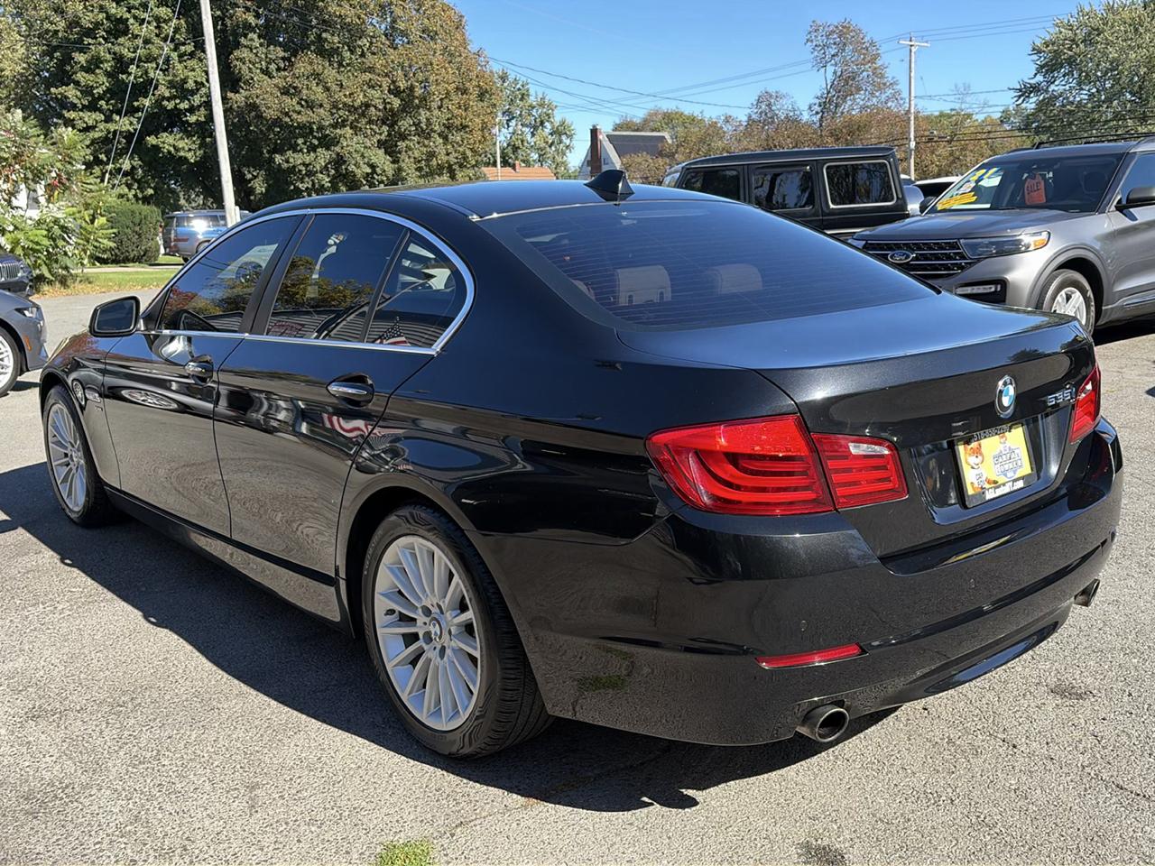 BMW 5 Series 4dr Sdn 535i xDrive AWD 2012