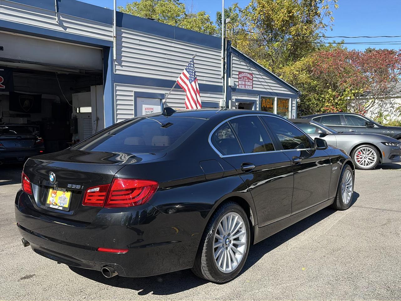 BMW 5 Series 4dr Sdn 535i xDrive AWD 2012
