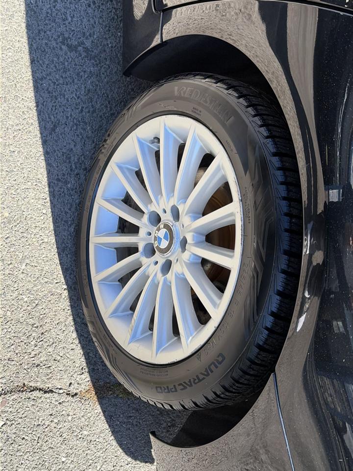 BMW 5 Series 4dr Sdn 535i xDrive AWD 2012