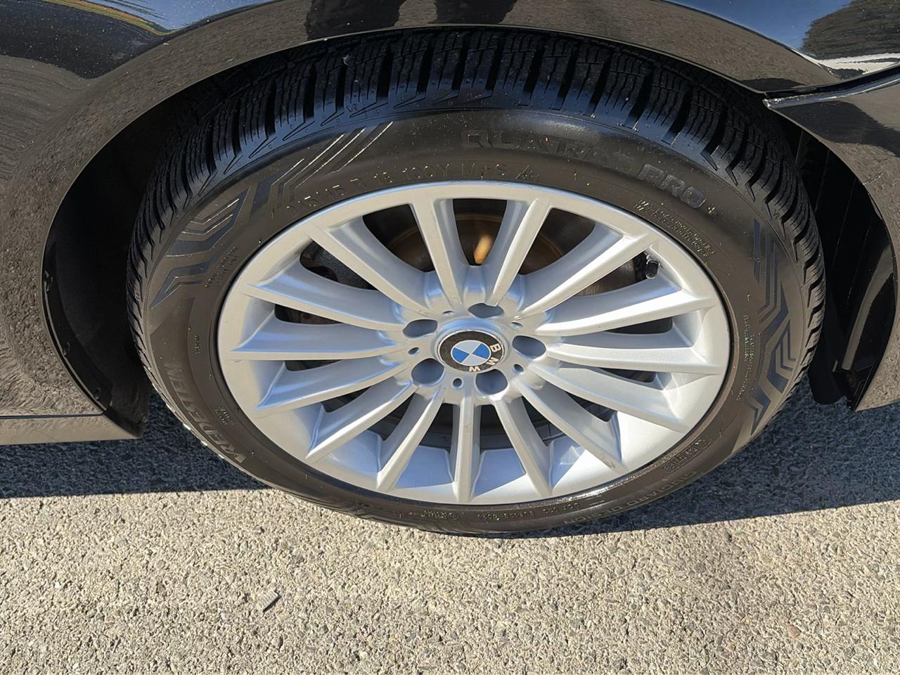 BMW 5 Series 4dr Sdn 535i xDrive AWD 2012