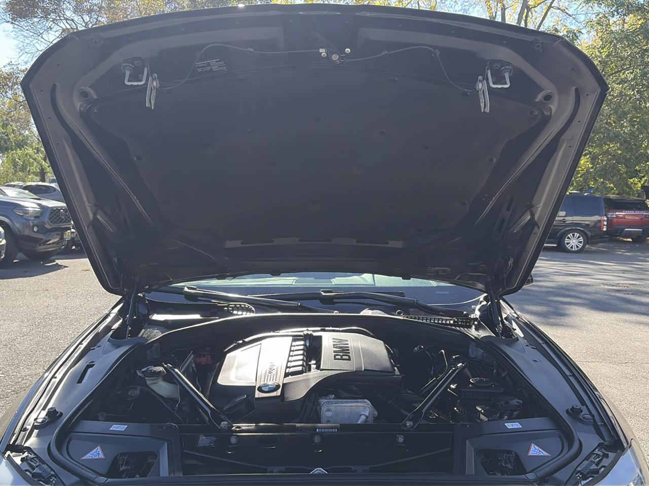 BMW 5 Series 4dr Sdn 535i xDrive AWD 2012