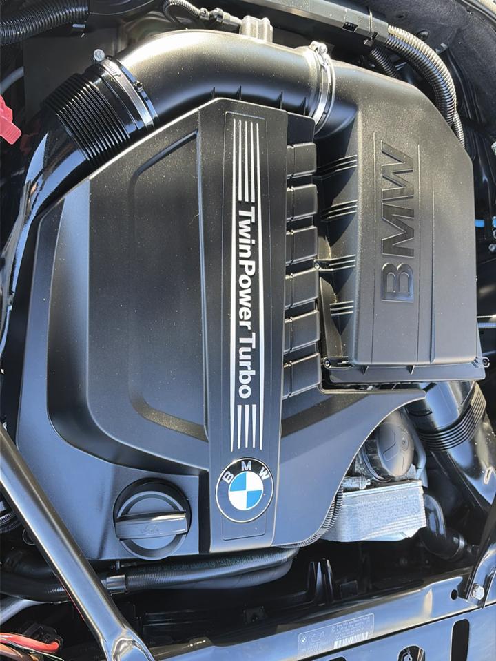 BMW 5 Series 4dr Sdn 535i xDrive AWD 2012