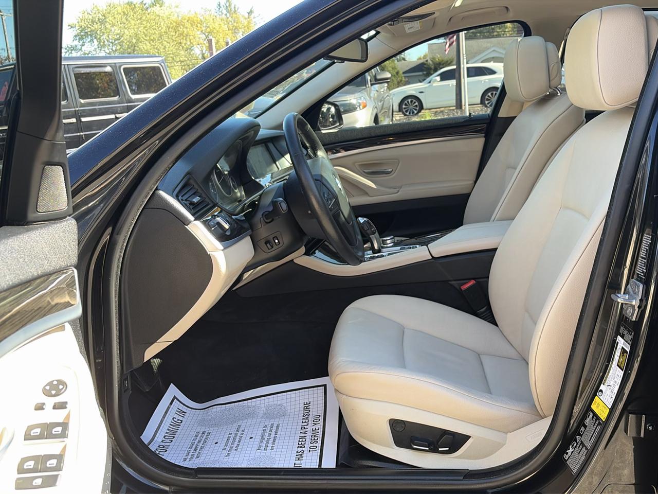 BMW 5 Series 4dr Sdn 535i xDrive AWD 2012