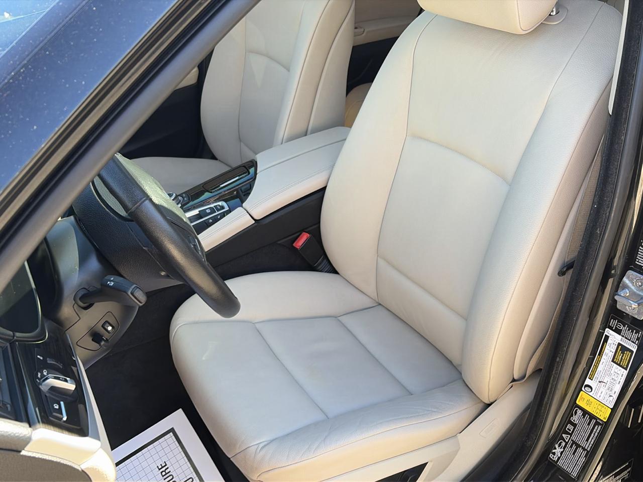 BMW 5 Series 4dr Sdn 535i xDrive AWD 2012