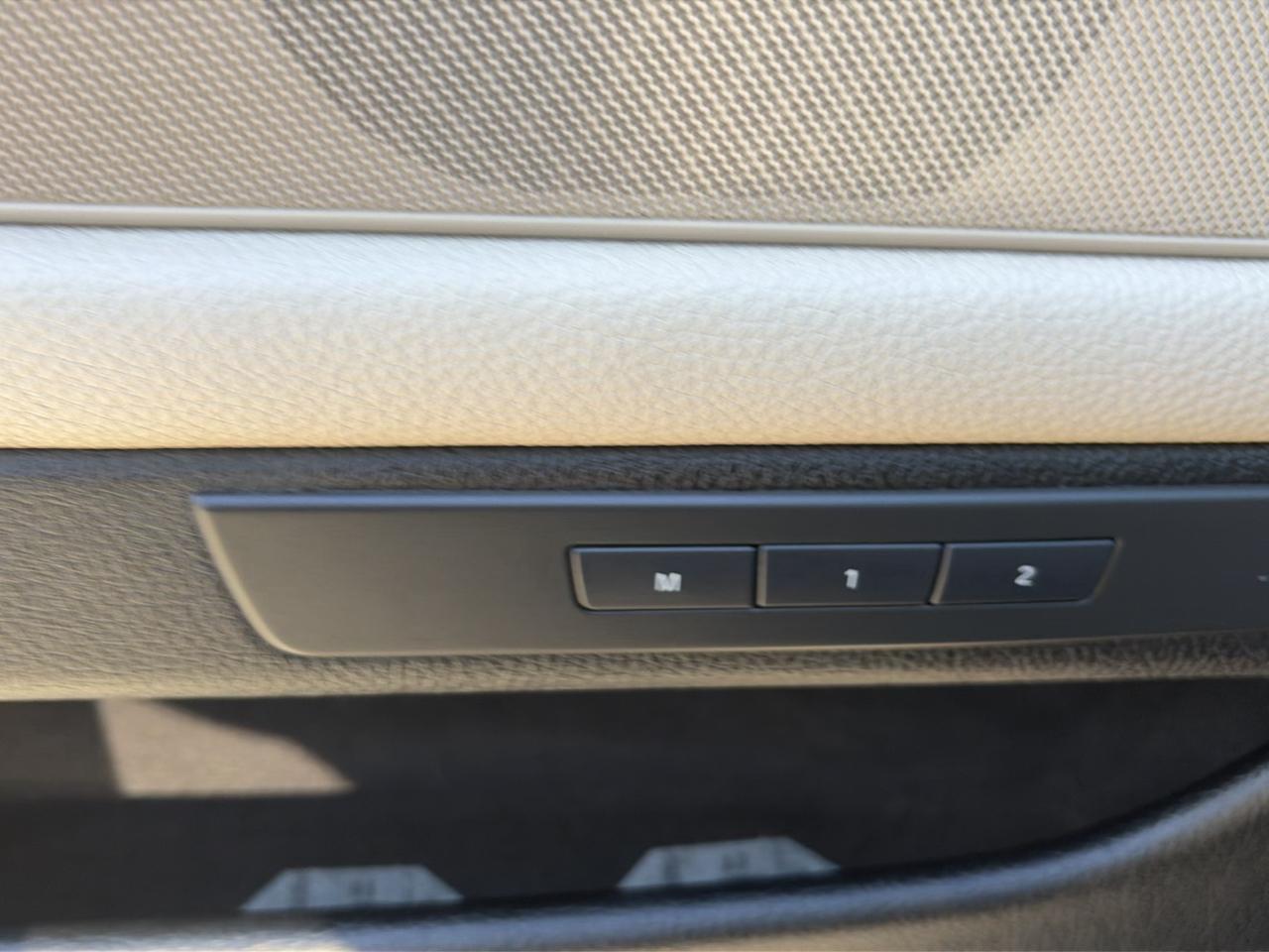 BMW 5 Series 4dr Sdn 535i xDrive AWD 2012