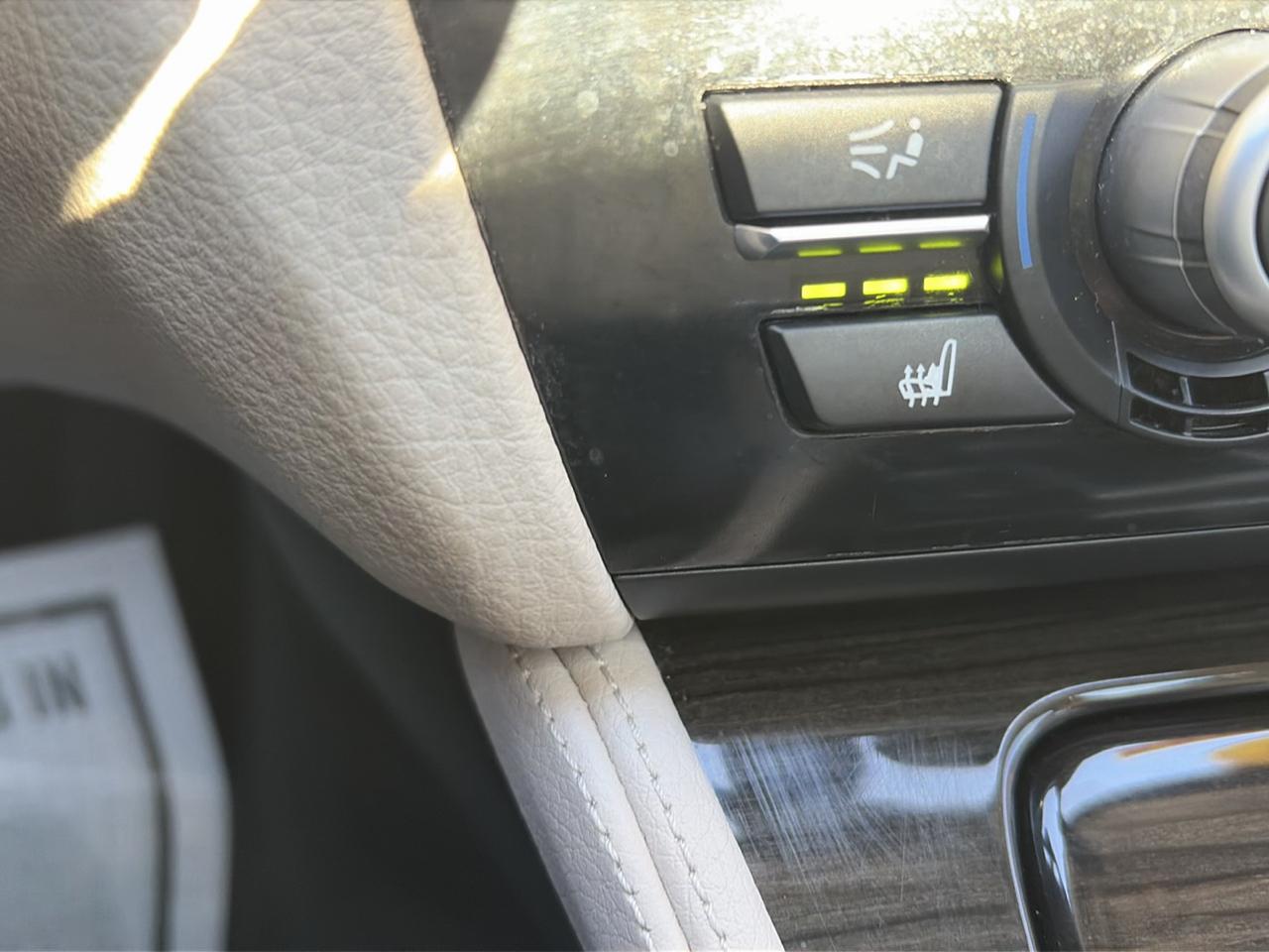 BMW 5 Series 4dr Sdn 535i xDrive AWD 2012