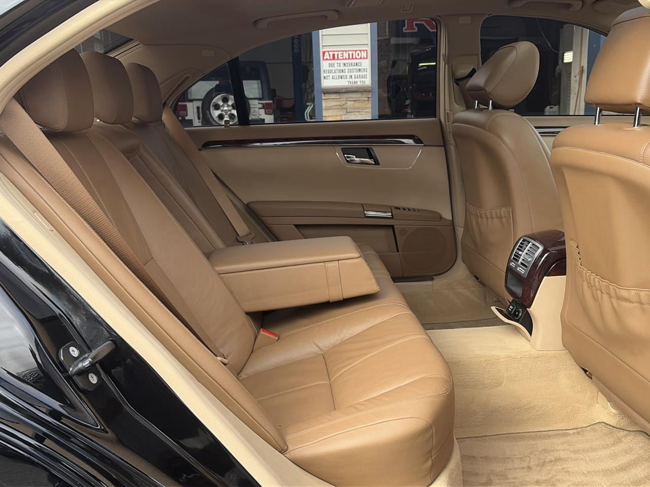 Mercedes-Benz S-Class 4dr Sdn 5.5L V8 RWD 2007