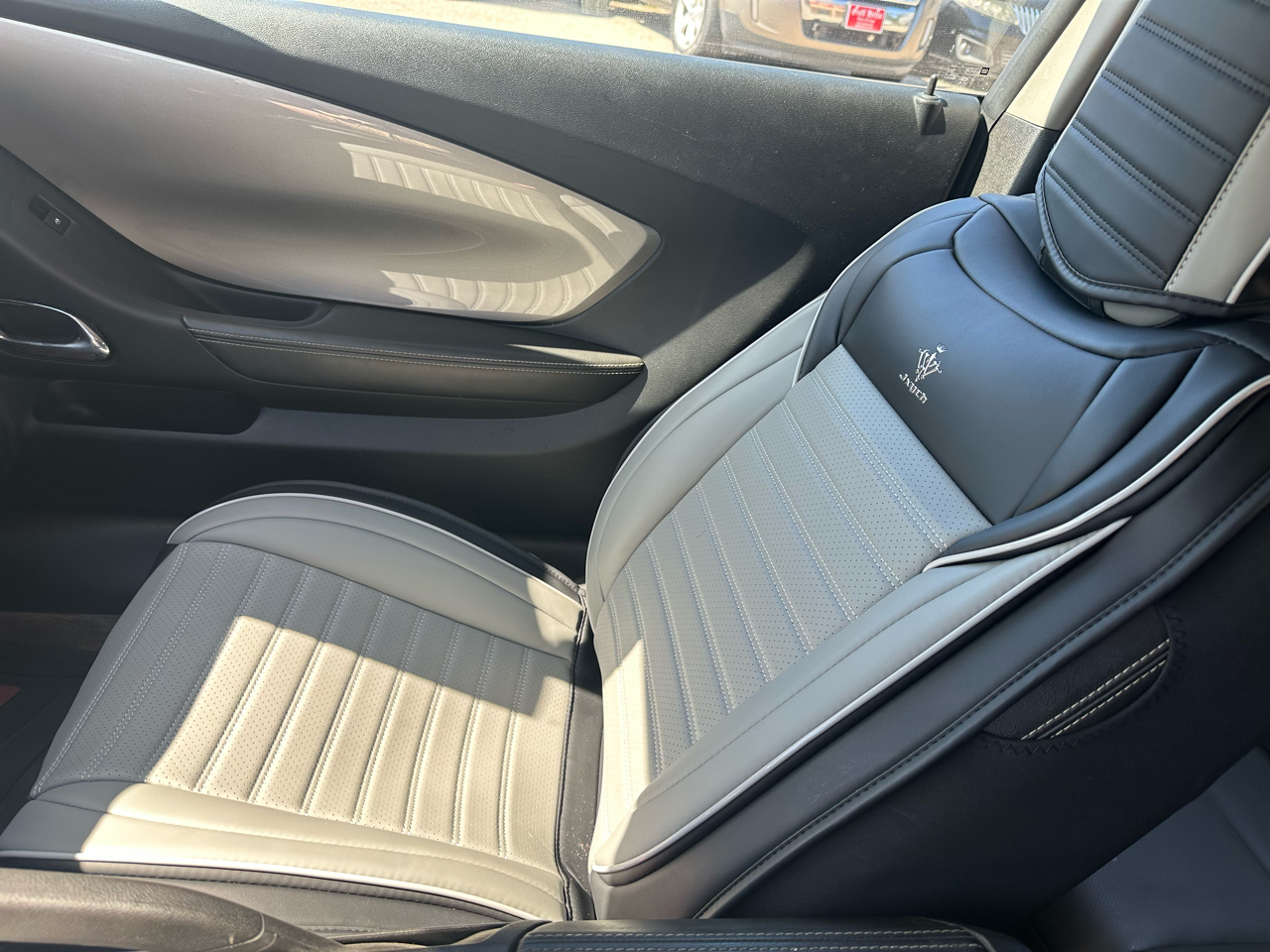 Chevrolet Camaro 2LT Coupe 2011 Chevrolet Camaro 2LT Coupe 2011