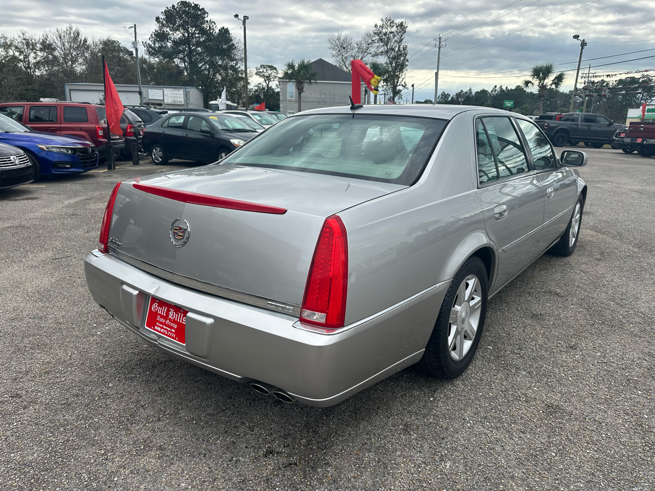 Cadillac DTS Sedan 2006