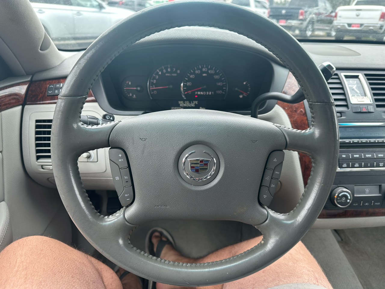 Cadillac DTS Sedan 2006