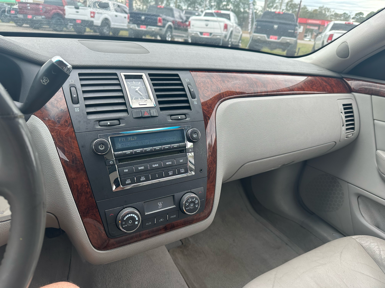 Cadillac DTS Sedan 2006