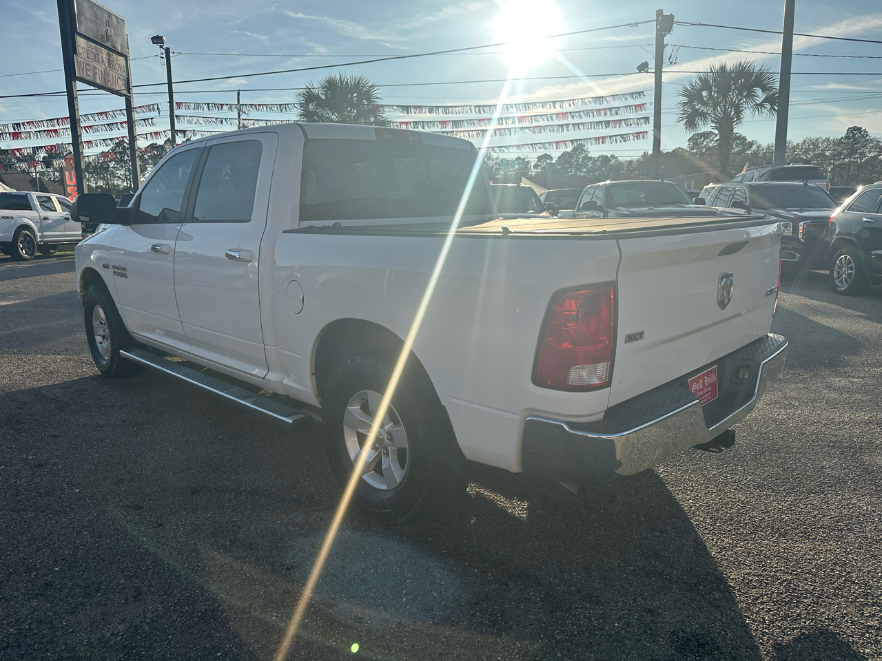 RAM 1500 SLT Crew Cab SWB 4WD 2017