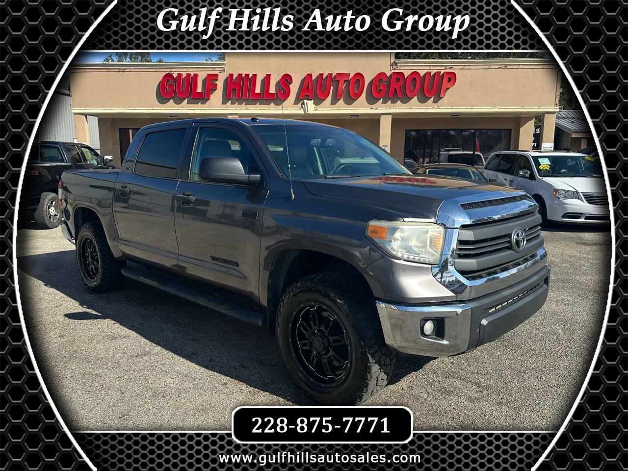 2014 Toyota Tundra SR5's photo