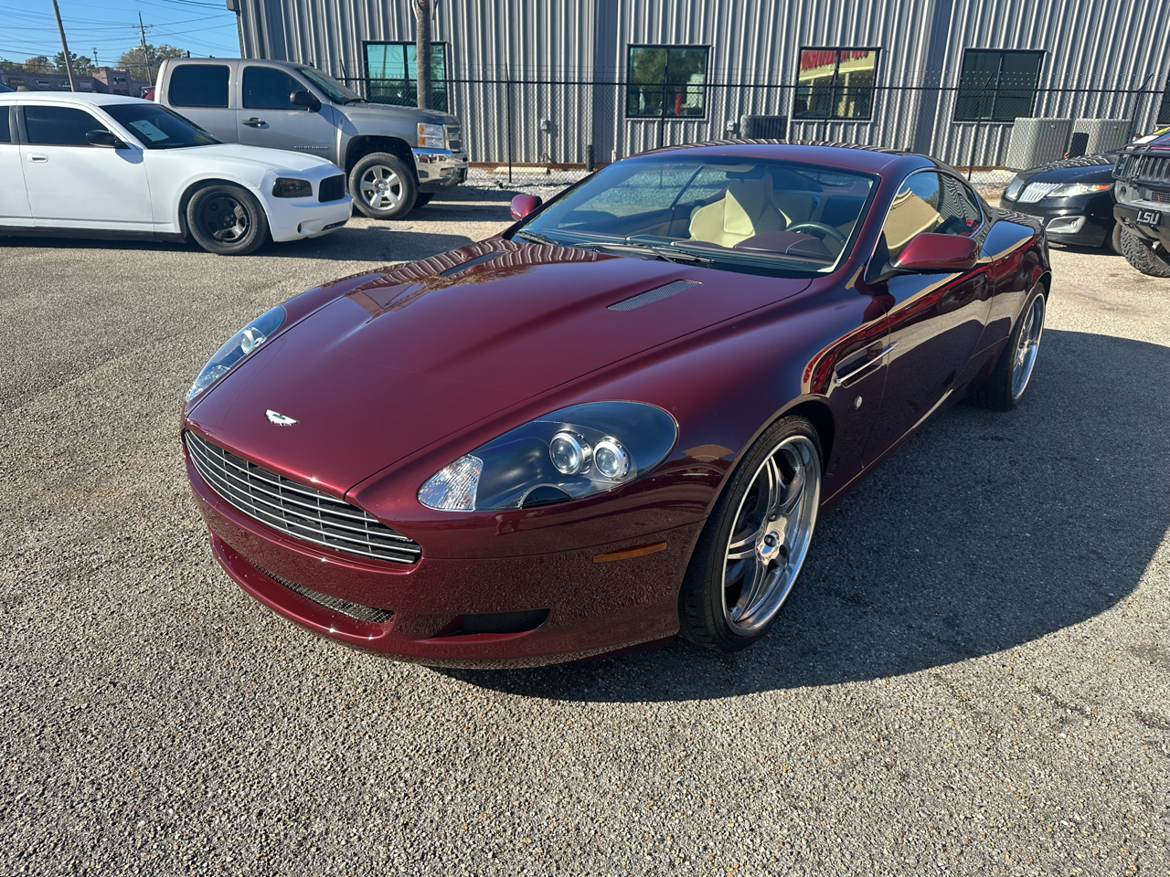 Aston Martin DB9 Coupe 2005
