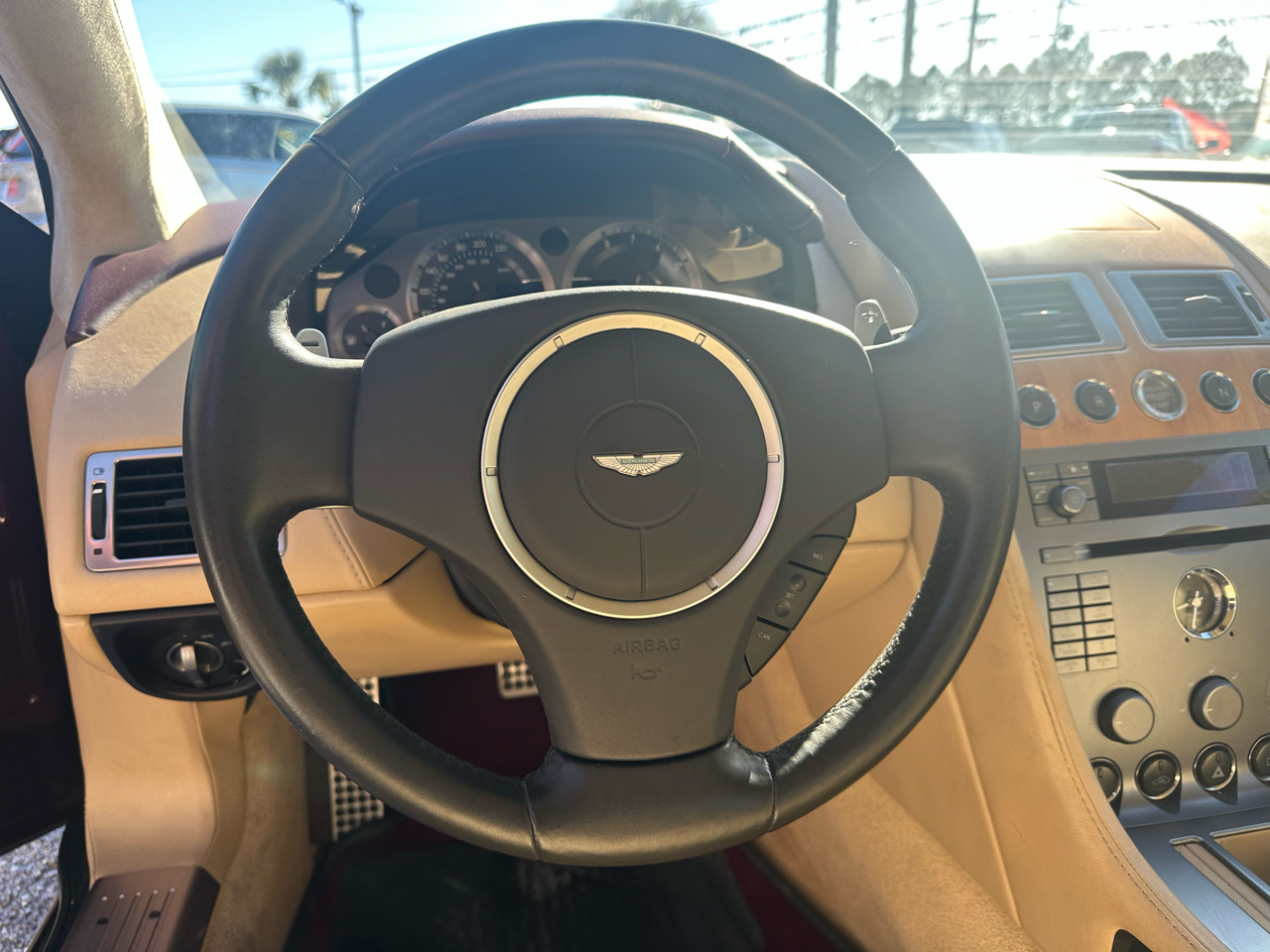 Aston Martin DB9 Coupe 2005