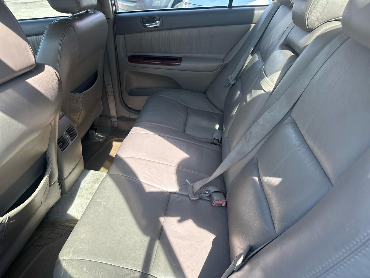 Toyota Camry LE V6 2005