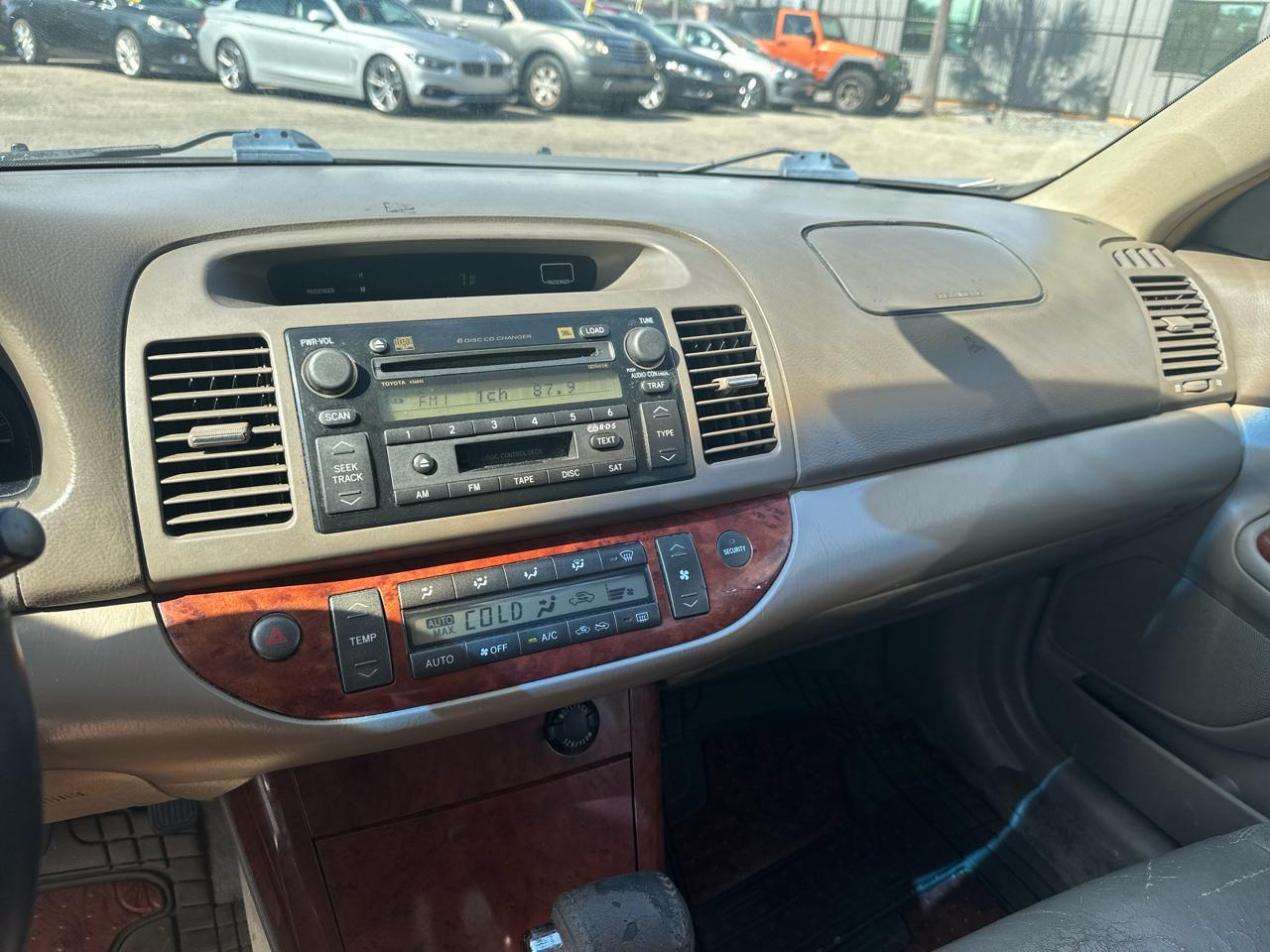 Toyota Camry LE V6 2005